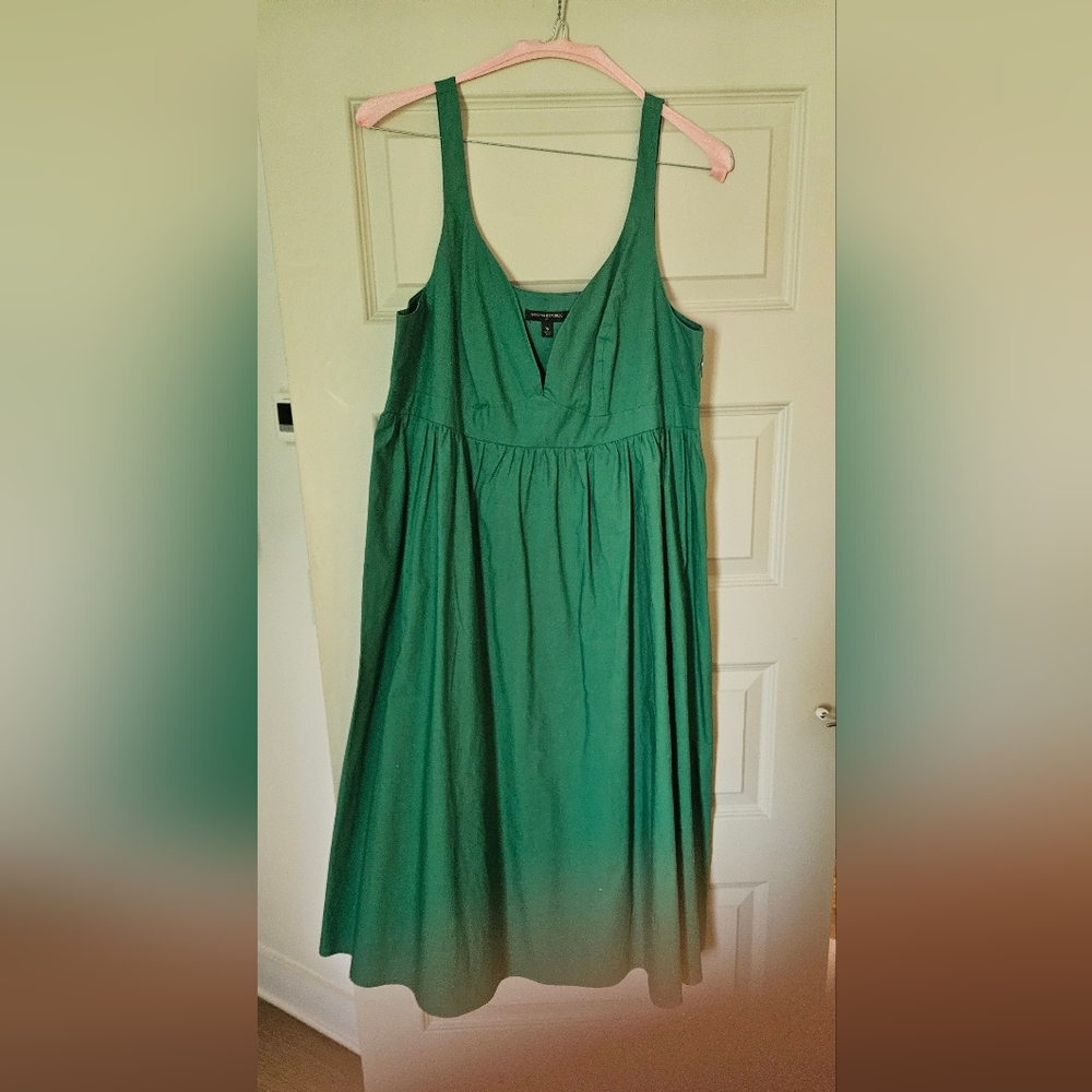 Banana Republic Elegant Hula Green Empire Waist Midi Dress